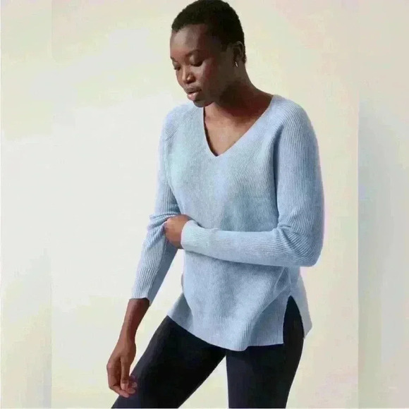 Athleta Hanover Refined V-Neck Sweater size M - Picture 1 of 7